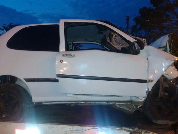 No acidente, um rapaz morreu e outros três ficaram feridos (Foto: Divulgação/PRE) No acidente, um rapaz morreu e outros três ficaram feridos (Foto: Divulgação/PRE)